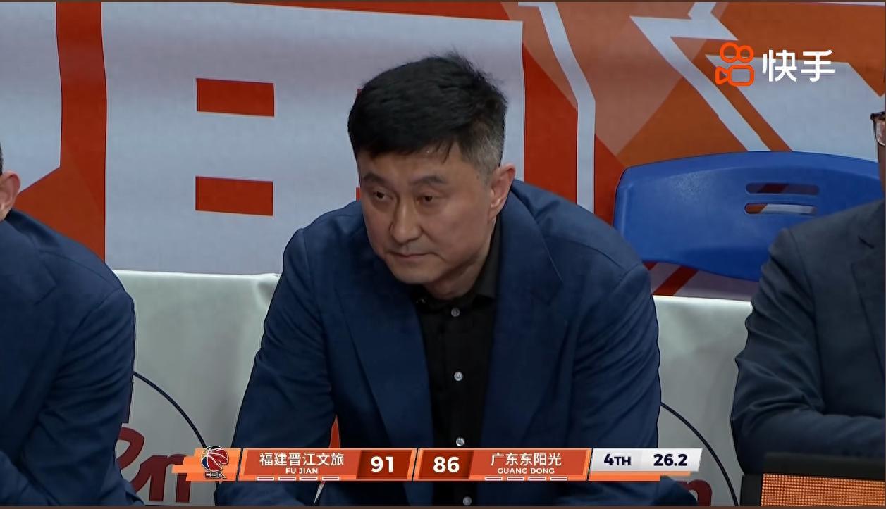 多宝体育官方网站-领先福建三节遭逆转，杜锋三错误葬送胜利，球迷：赶紧下课